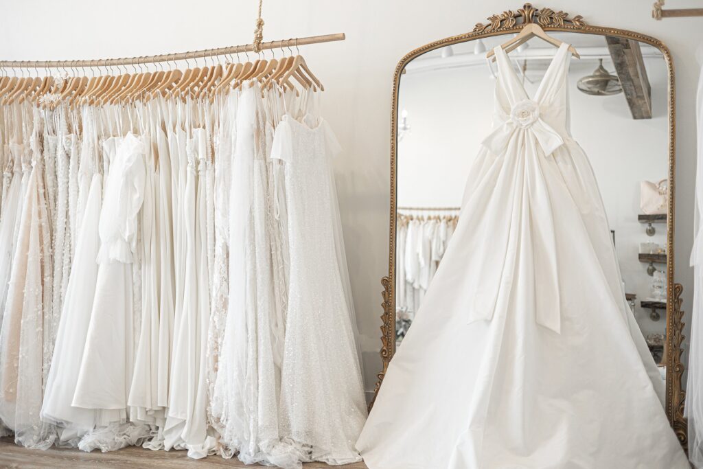 10 Tips for the Perfect Wedding Dress Shopping Day; Ivory Loft; Metro Detroit Bridal Boutique; Detroit Michigan Bridal Boutique